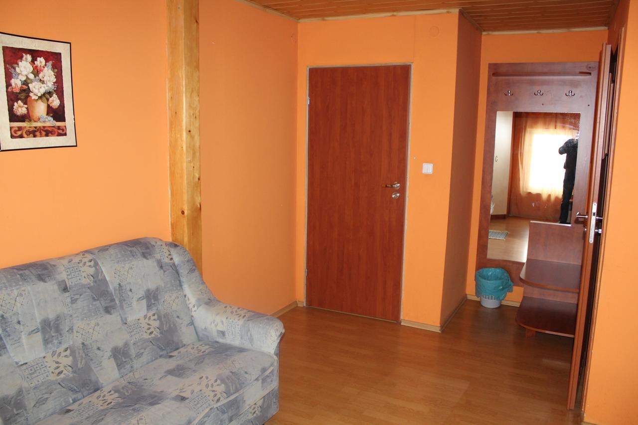 Mieroszow Zagroda Agroturystyczna Wiecha מראה חיצוני תמונה